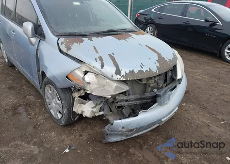 2010 Nissan Versa 1.8S z USA, uszkodzony, nr VIN 3N1BC1CP1AL428732